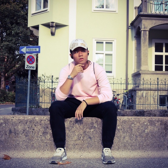 Meet your Posher, Nolan - Picture 2 of 5